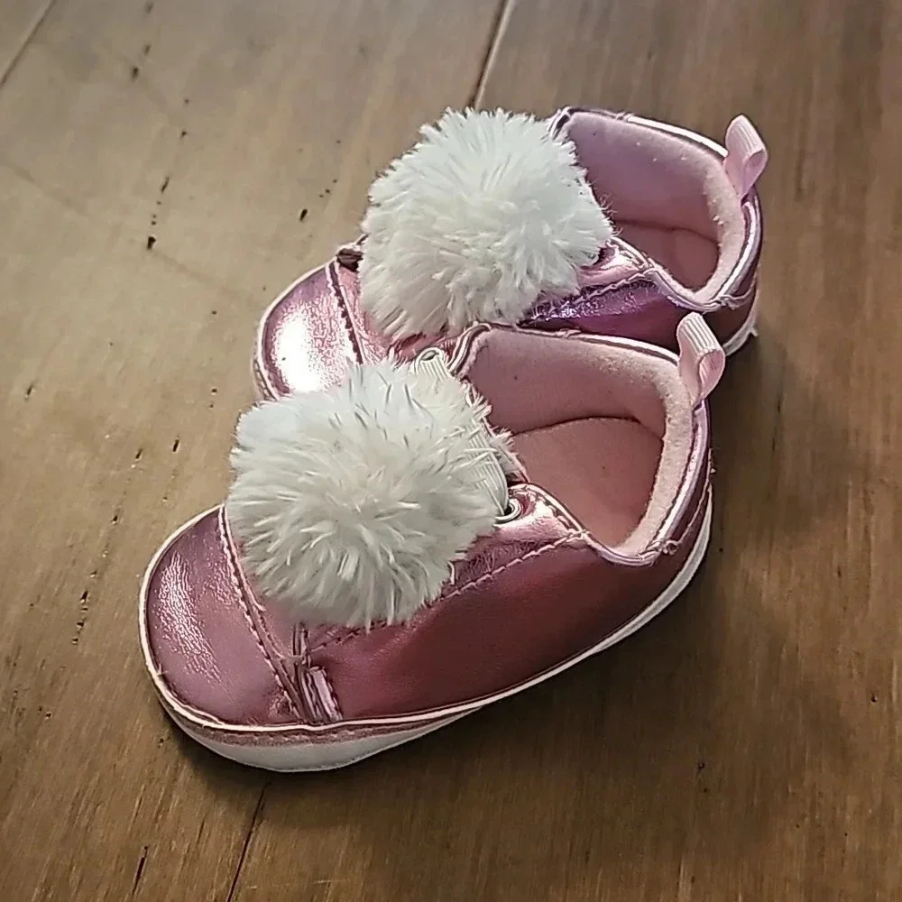 Lot of sz 2 baby shoes - Picture 3 of 4